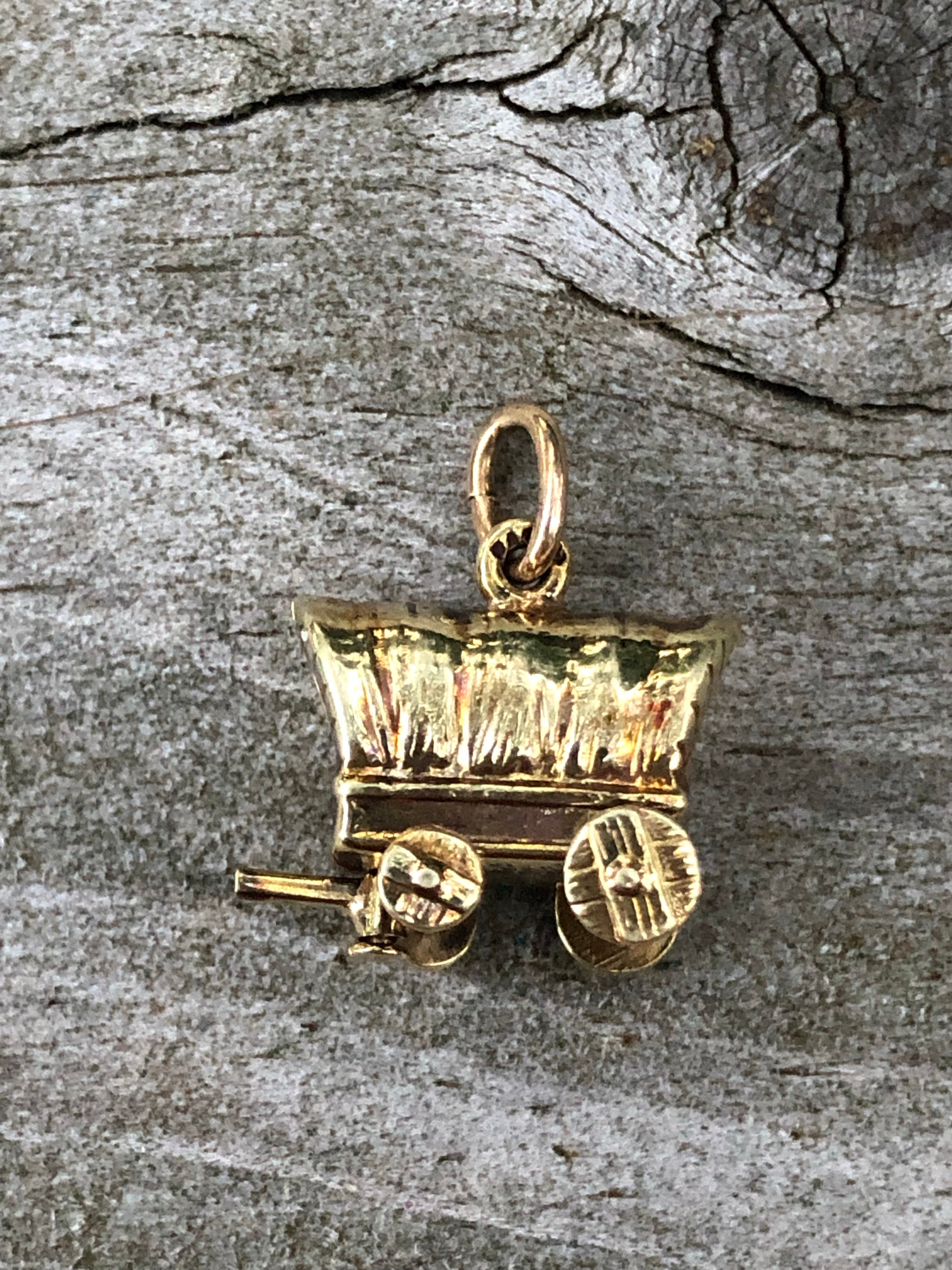 14k Yellow Gold Cat Charm – Knox Jewels